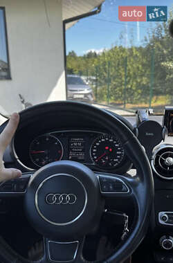 Хетчбек Audi A1 2014 в 