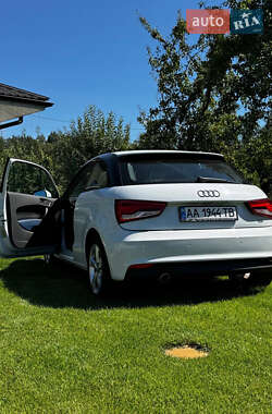 Хетчбек Audi A1 2014 в 