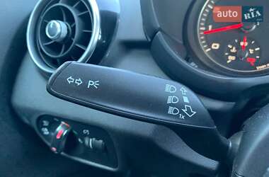 Хетчбек Audi A1 2011 в 