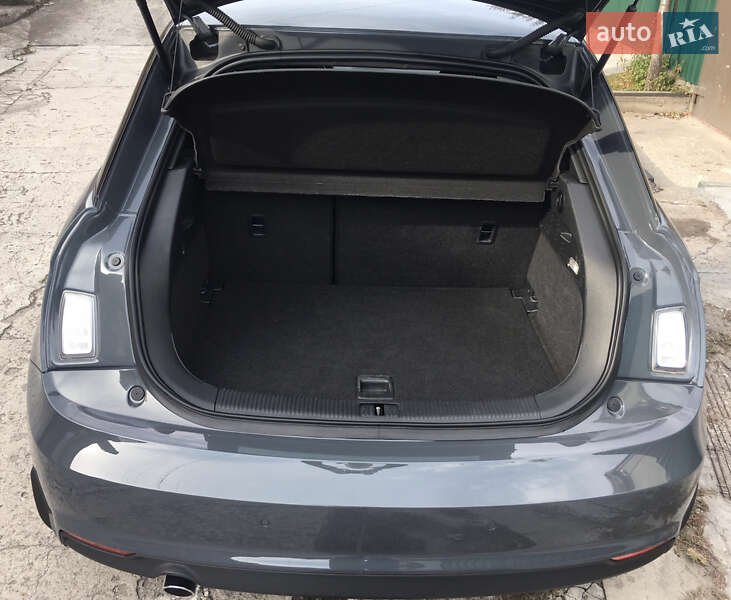 Хэтчбек Audi A1 2015 в Каменском