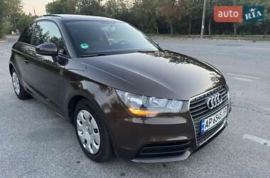 Хетчбек Audi A1 2012 в 