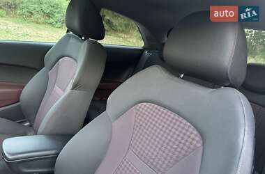 Хетчбек Audi A1 2012 в 