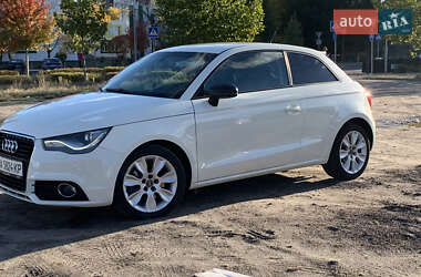 Хетчбек Audi A1 2011 в 