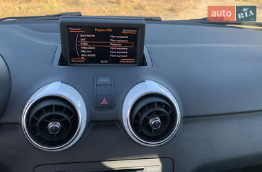 Хетчбек Audi A1 2011 в 