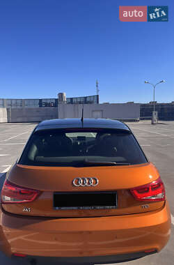Хетчбек Audi A1 2013 в 