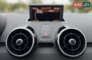 Хетчбек Audi A1 2011 в 