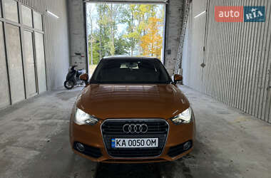 Хетчбек Audi A1 2012 в 