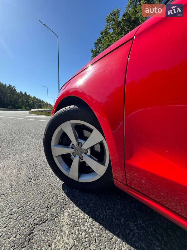 Хэтчбек Audi A1 2015 в Киеве фото 5 Хэтчбек Audi A1 2015 в Киеве
