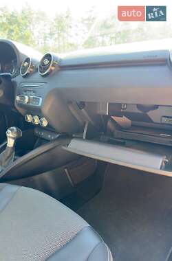 Хетчбек Audi A1 2015 в 