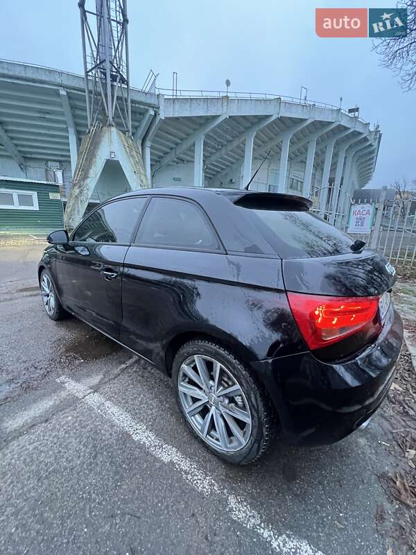 Хэтчбек Audi A1 2011 в Полтаве