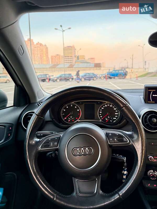 Хэтчбек Audi A1 2012 в Киеве