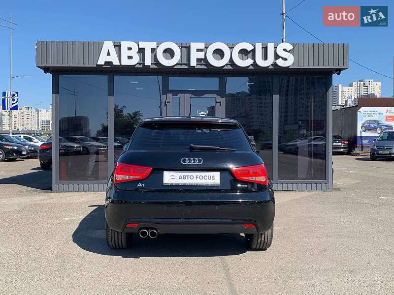 Хэтчбек Audi A1 2011 в Киеве
