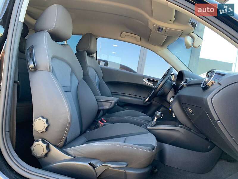 Хэтчбек Audi A1 2011 в Киеве