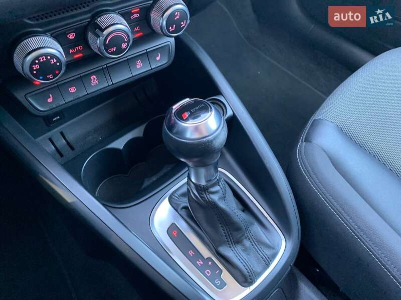 Хэтчбек Audi A1 2011 в Киеве