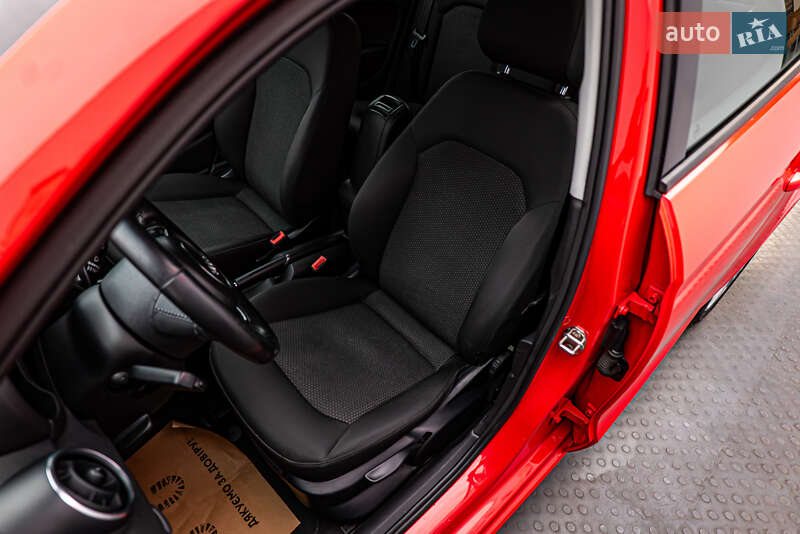 Хэтчбек Audi A1 2012 в Киеве