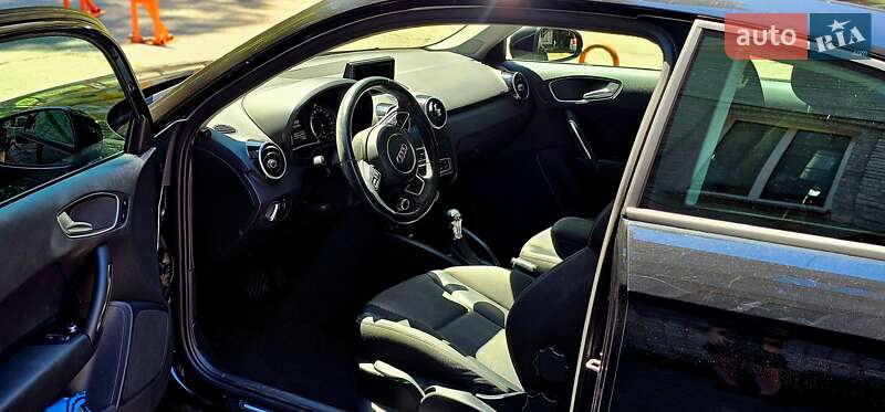 Хэтчбек Audi A1 2015 в Киеве фото 8 Хэтчбек Audi A1 2015 в Киеве