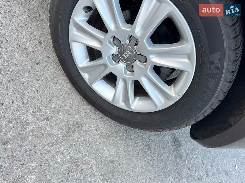Хэтчбек Audi A1 2013 в Киеве