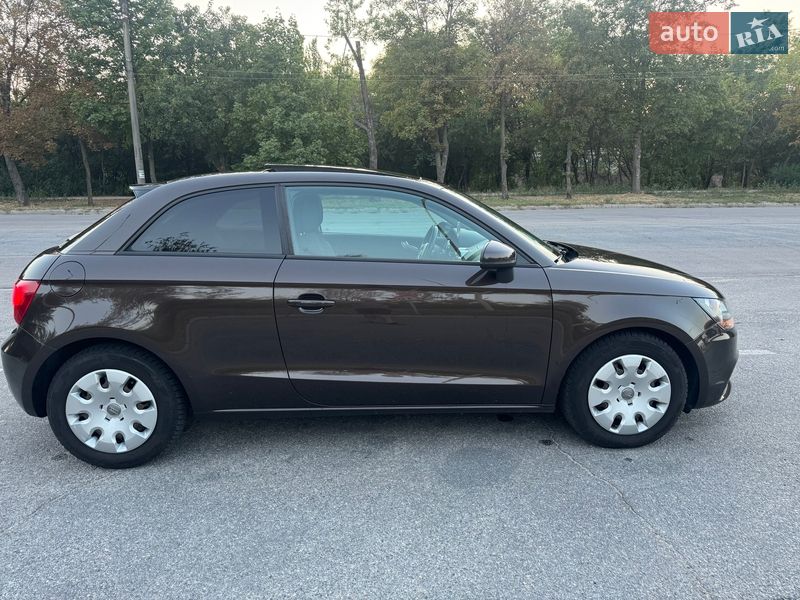 Хэтчбек Audi A1 2012 в Запорожье