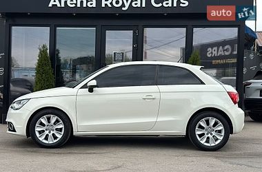 Хэтчбек Audi A1 2010 в Харькове