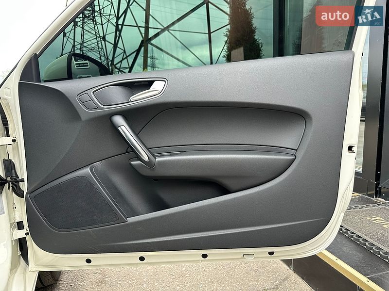 Хэтчбек Audi A1 2010 в Харькове