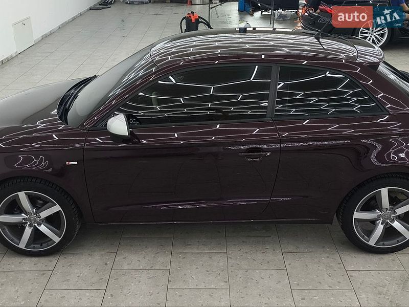 Хэтчбек Audi A1 2011 в Мукачево