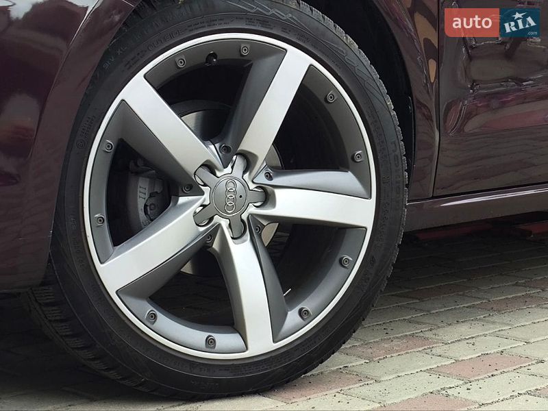 Хэтчбек Audi A1 2011 в Мукачево