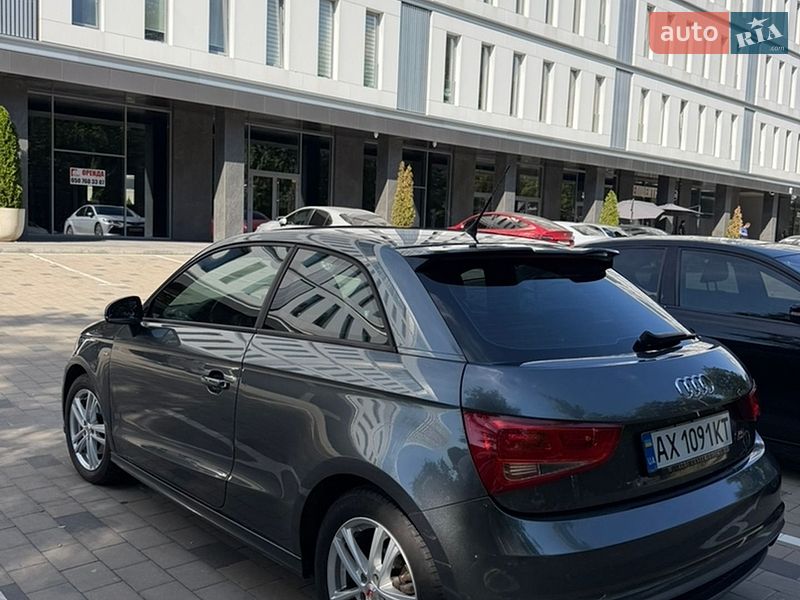 Хэтчбек Audi A1 2011 в Днепре