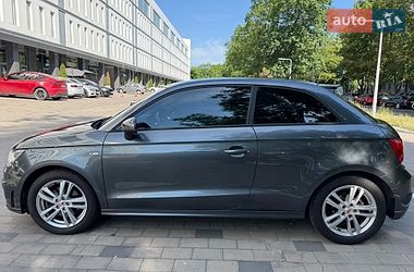 Хэтчбек Audi A1 2011 в Днепре