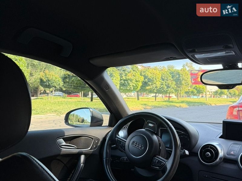 Хэтчбек Audi A1 2011 в Днепре