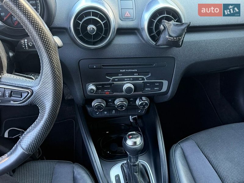 Хетчбек Audi A1 2011 в Дніпрі