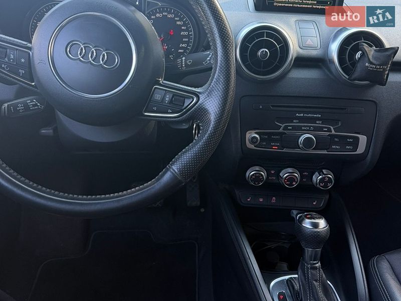 Хэтчбек Audi A1 2011 в Днепре