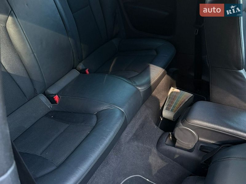 Хэтчбек Audi A1 2011 в Днепре