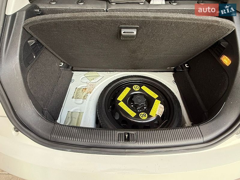 Хэтчбек Audi A1 2012 в Хмельницком