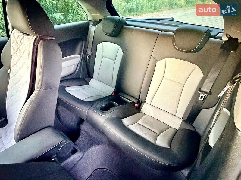 Хетчбек Audi A1 2010 в Києві