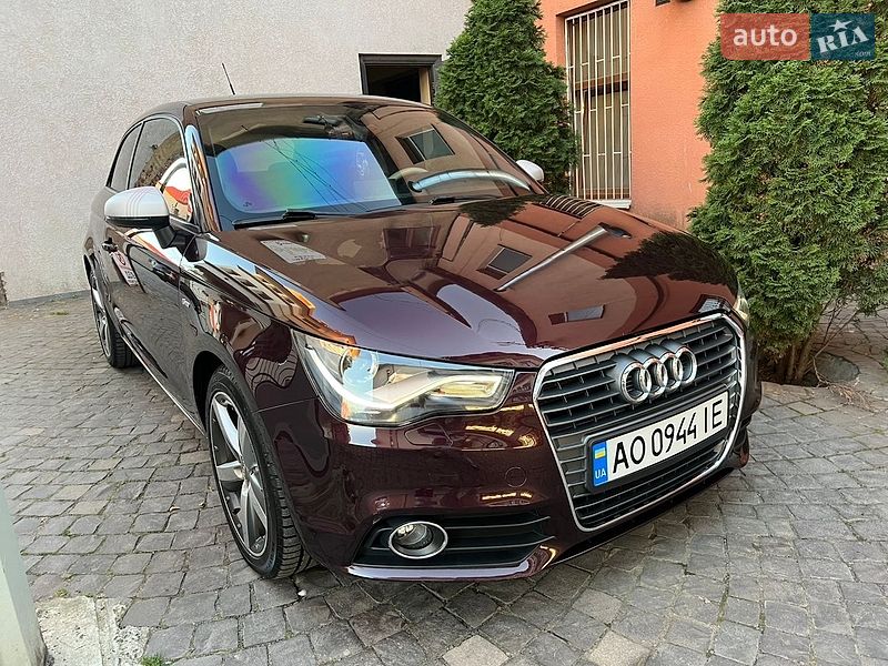 Хэтчбек Audi A1 2011 в Мукачево
