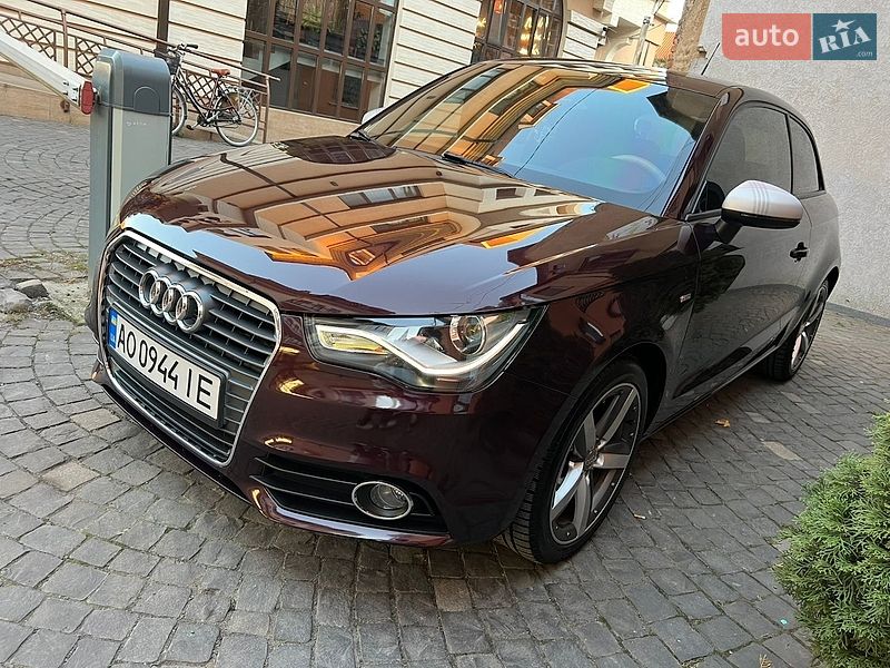 Хэтчбек Audi A1 2011 в Мукачево