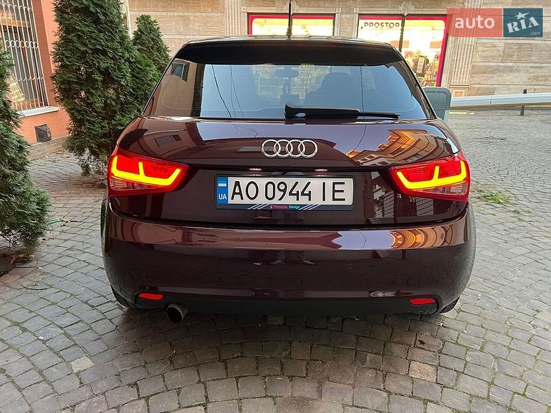 Хэтчбек Audi A1 2011 в Мукачево