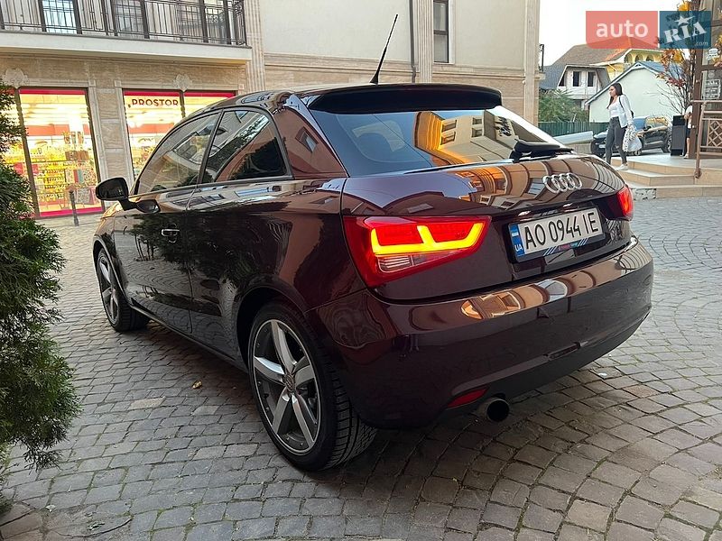 Хэтчбек Audi A1 2011 в Мукачево