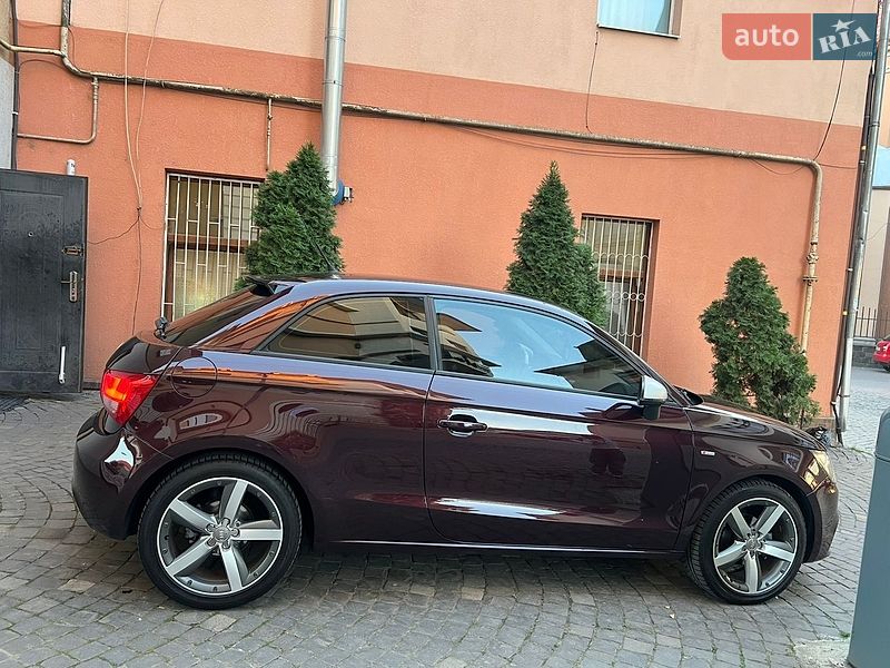 Хэтчбек Audi A1 2011 в Мукачево