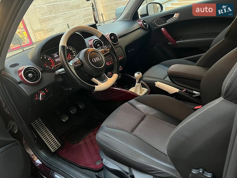 Хэтчбек Audi A1 2011 в Мукачево