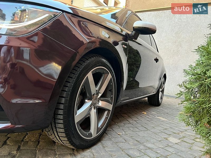 Хэтчбек Audi A1 2011 в Мукачево