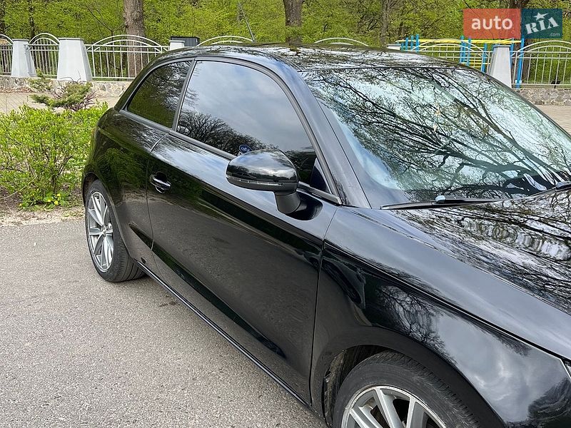 Хэтчбек Audi A1 2011 в Полтаве
