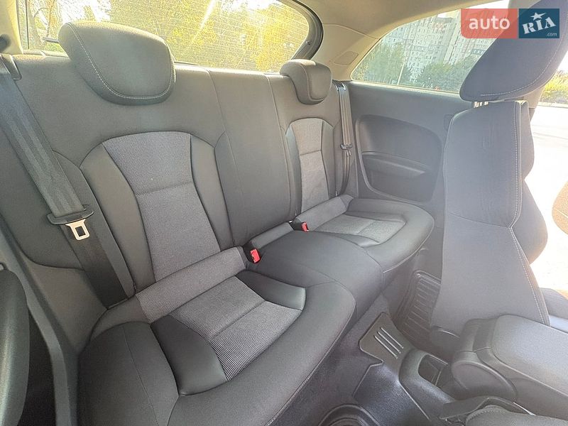 Хэтчбек Audi A1 2010 в Кривом Роге