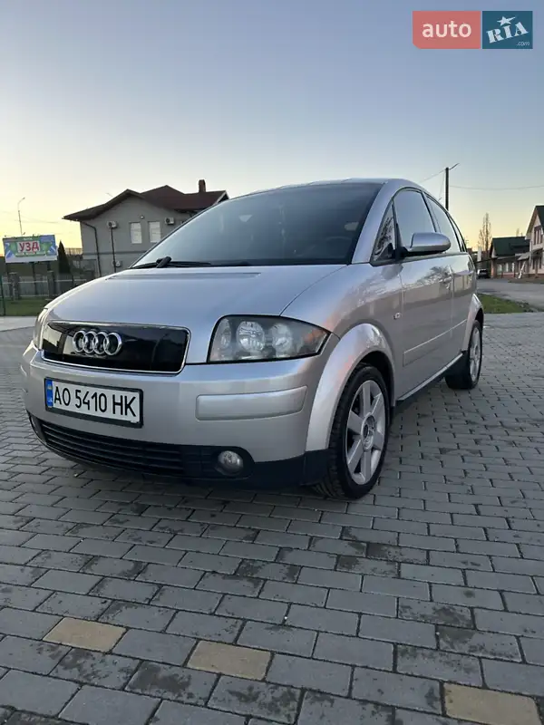 Хэтчбек Audi A2 2000 в 