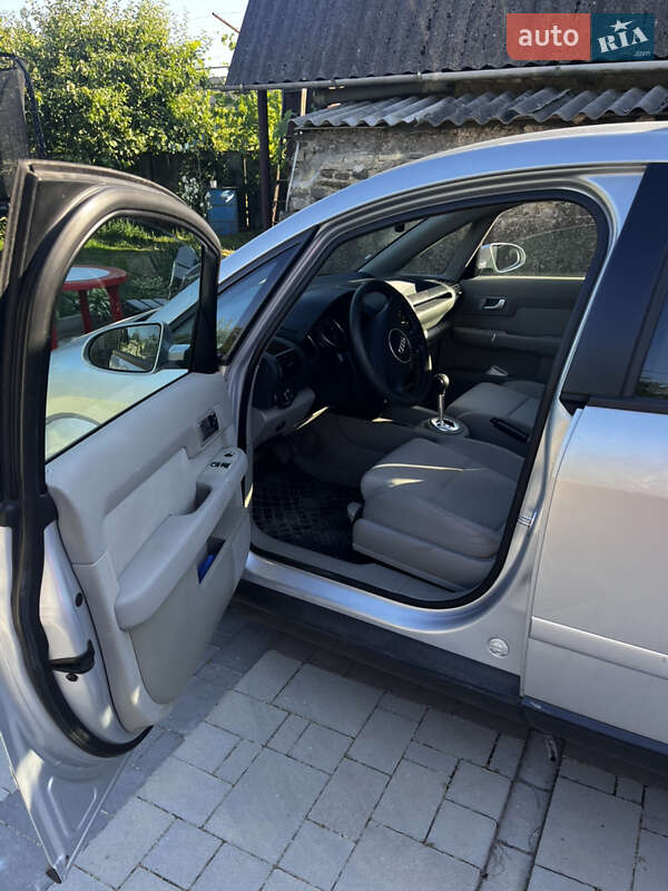 Хэтчбек Audi A2 2001 в Хусте