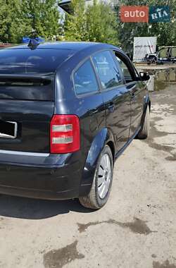 Хэтчбек Audi A2 2001 в 