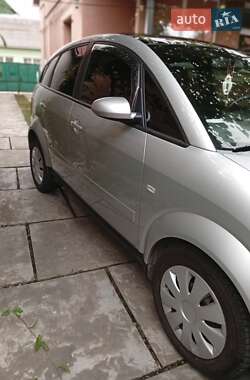 Хетчбек Audi A2 2002 в 