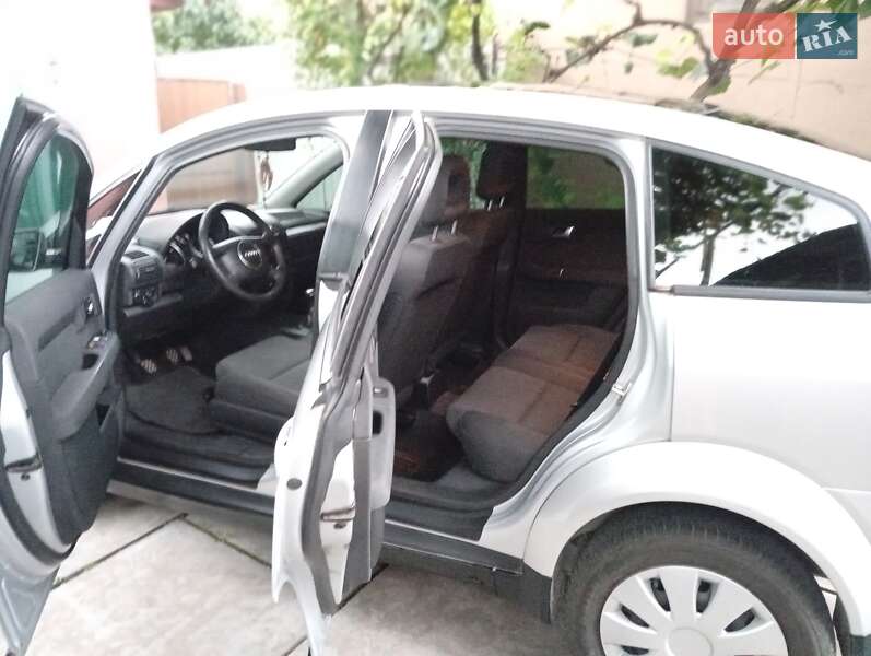 Хэтчбек Audi A2 2002 в Виноградове