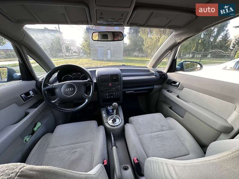 Хэтчбек Audi A2 2002 в Нововолынске