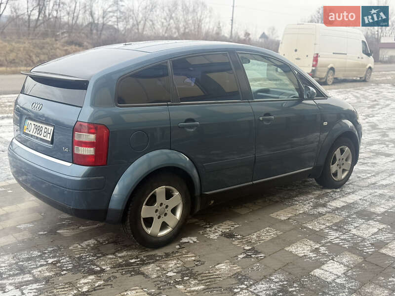 Хэтчбек Audi A2 2001 в Тячеве